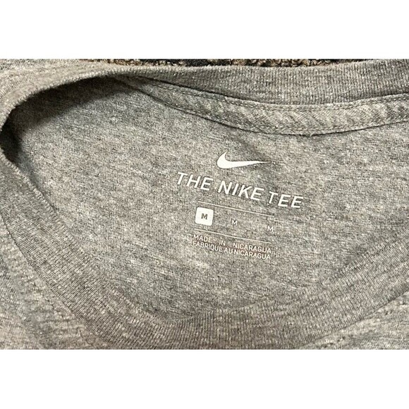 Nike Men’s Medium Grey Graphic T-Shirt Blue Camo Swoosh Logo Short Sleeve Tee - Picture 6 of 6